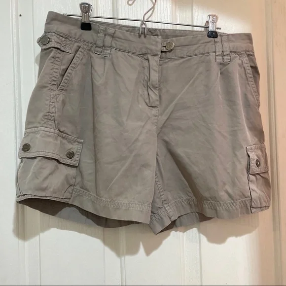 J. Crew broken-in chino weathered classic twill shorts city fit taupe Sz medium - Picture 2 of 7